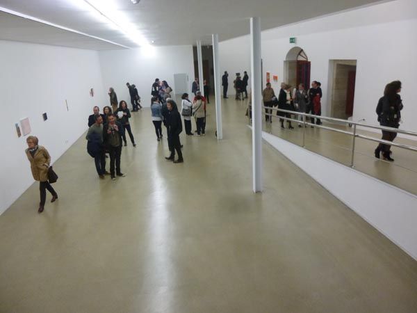 Desde el 14 de marzo se pueden visitar ambas exposiciones en el interior del Torrente Ballester (foto: Sandra Rego)