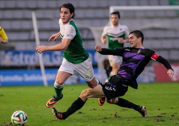 Adrián Cruz en el Racing de Ferrol-Valladolid B de A Malata (foto: Mero Barral / 13fotos)
