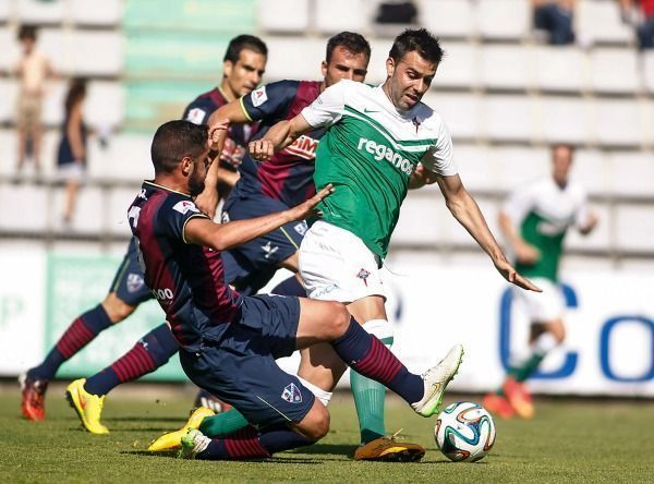 Joselu en el Racing-Huesca (foto: Mero Barral / 13fotos)