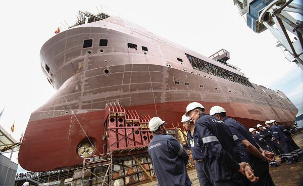 Botadura del flotel Orgullo Petrolero para Pemex en Navantia Ferrol (foto: Mero Barral / 13fotos para Ferrol360)