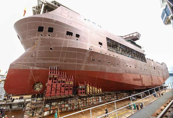 Botadura del flotel Orgullo Petrolero para Pemex en Navantia Ferrol (foto: Mero Barral / 13fotos para Ferrol360)