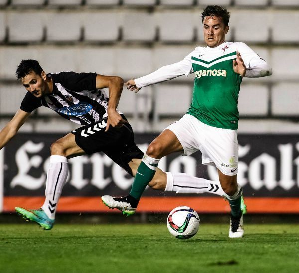 El Racing de Ferrol -en la imagen, Pablo Rey- venció al Castellón en A Malata en el anterior reto de Copa del Rey (foto: Mero Barral / 13fotos para Ferrol360)