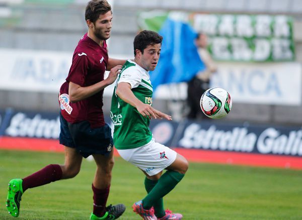 Imagen de Diego Vela en el Racing de Ferrol-Pontevedra de A Malata (foto: Mero Barral / 13fotos para Ferrol360)