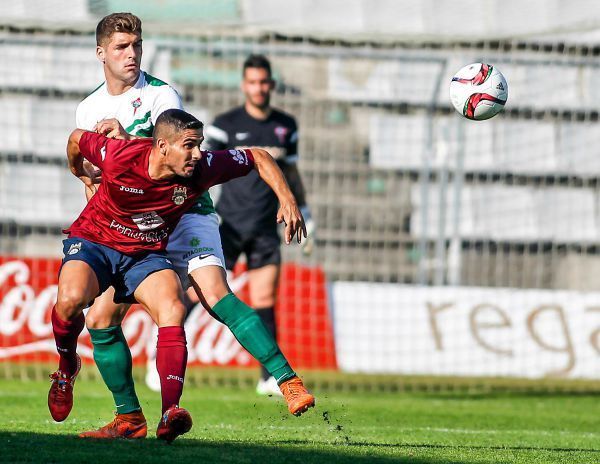 Imagen de Iván González en el Racing de Ferrol-Pontevedra de A Malata (foto: Mero Barral / 13fotos para Ferrol360)