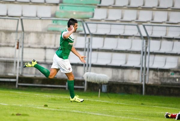 Diego Maceira celebra su gol en el Racing de Ferrol-Real Valladolid B de A Malata (foto: Mero Barral / 13fotos para Ferrol360)