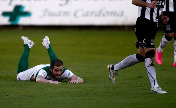 Román Golobart fue titular por el Racing de Ferrol ante el Lealtad de Villaviciosa en A Malata (foto: Mero Barral / 13fotos para Ferrol360)