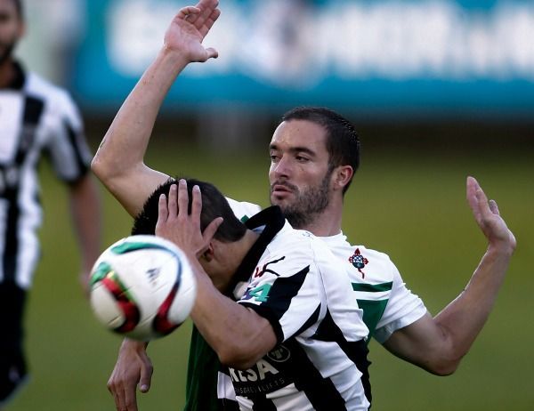 Román Golobart en el Racing de Ferrol-Lealtad de Villaviciosa en A Malata (foto: Mero Barral / 13fotos para Ferrol360)