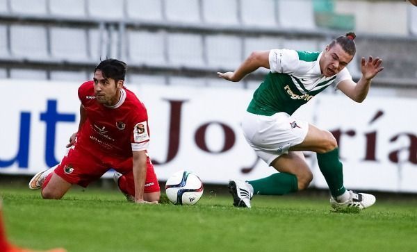 Samuel Piette fue titular en el Racing de Ferrol-Cacereño antes de formar con Canadá desde este lunes (foto: Mero Barral / 13fotos para Ferrol360)