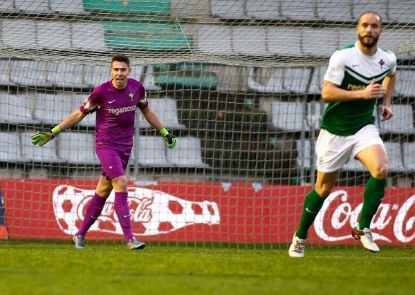 Debut de Sergio García en la portería del Racing ante el Sporting B (foto: Mero Barral / 13fotos para Ferrol360)