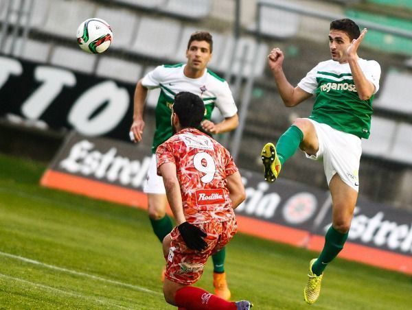 Iván González y Víctor Vázquez formaron en defensa durante el Racing-Guijuelo de A Malata (foto: Mero Barral / 13fotos para Ferrol360)