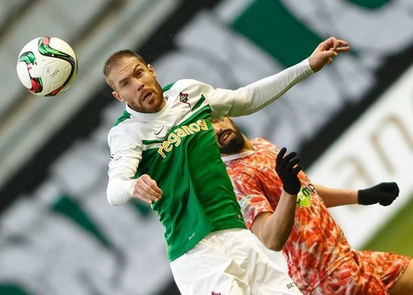 Nano Macedo, en una acción del Racing-Guijuelo de A Malata (foto: Mero Barral / 13fotos para Ferrol360)
