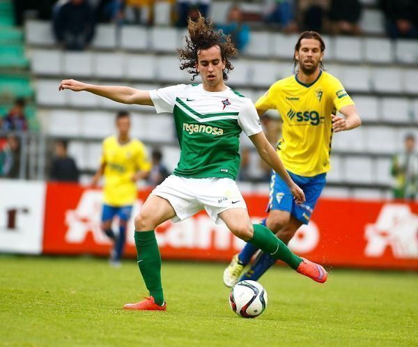 Imagen de Carlos López en el Racing-Cádiz de A Malata (foto: Mero Barral / 13fotos para Ferrol360)