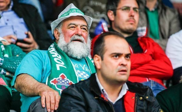 Unas 9.000 personas vieron al Racing de Ferrol ante el Racing de Santander en A Malata (foto: Mero Barral / 13fotos para Ferrol360)