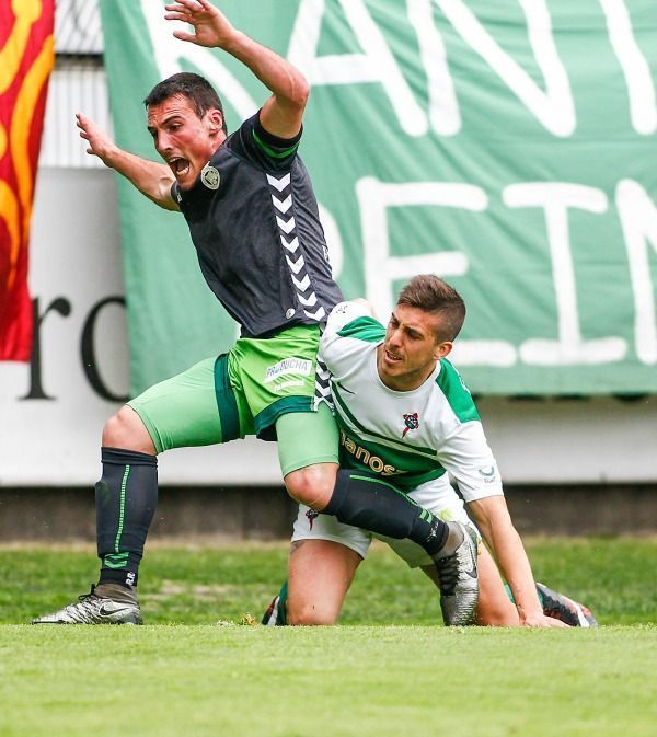 Imagen de Héber Pena en el Racing de Ferrol-Racing de Santander de A Malata (foto: Mero Barral / 13fotos para Ferrol360)