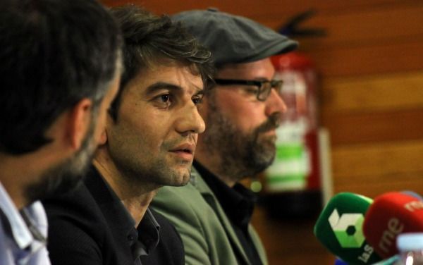 Comparecencia de Xulio Ferreiro, Jorge Suárez y Martiño Noriega en el Ateneo Ferrolán (foto: Raúl Lomba / Ferrol360)