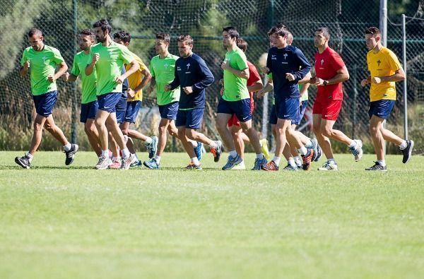 Primer entrenamiento del Racing en A Malata a las órdenes de Míchel Alonso (foto: 13fotos para Ferrol360)