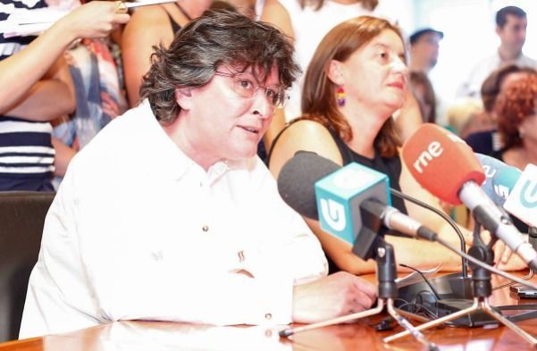 Pilar Díaz, alcaldesa de Mugardos, tras la moción de censura (foto: Mero Barral / 13fotos para Ferrol360)