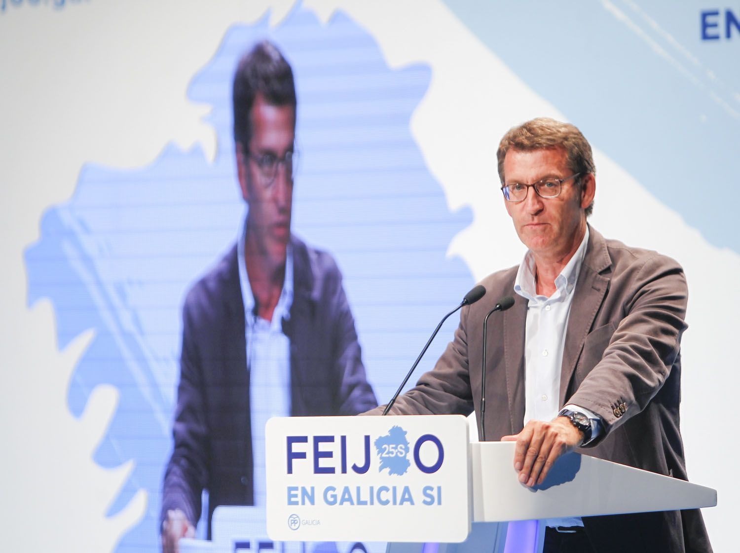 Mitin de Alberto Núñez Feijoo en el Jofre (foto: Mero Barral / 13fotos para Ferrol360)
