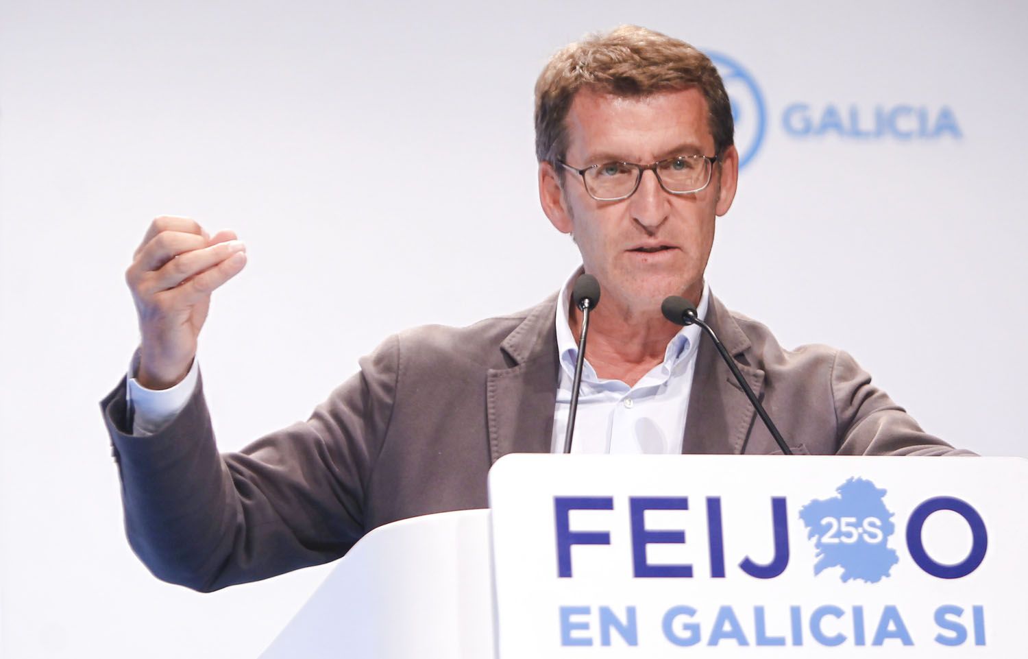 Mitin de Alberto Núñez Feijoo en el Jofre (foto: Mero Barral / 13fotos para Ferrol360)