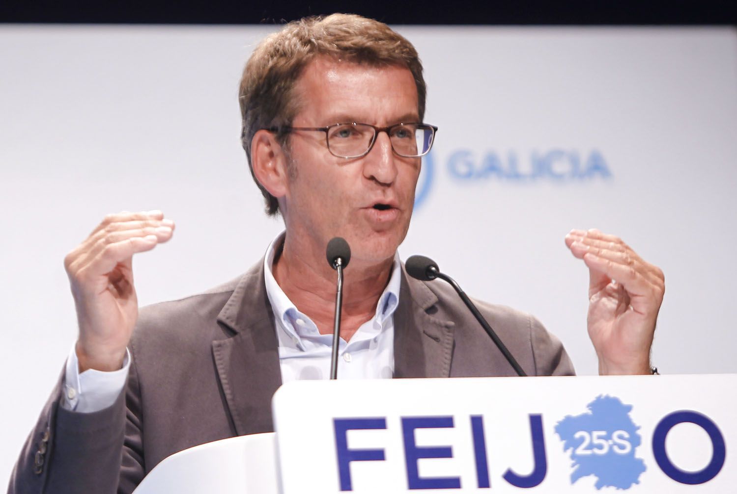 Mitin del Partido Popular con Alberto Núñez Feijoo en el Jofre (foto: Mero Barral / 13fotos para Ferrol360)