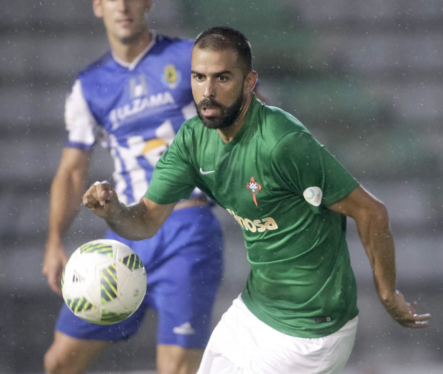 Imagen de Joselu en el Racing-Cirbonero de Copa del Rey en A Malata (foto: Mero Barral / 13fotos para Ferrol360)