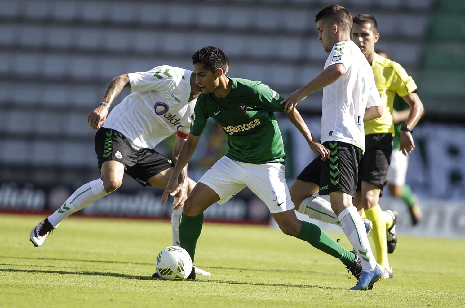 Imagen del Racing de Ferrol-Racing de Santander en A Malata (foto: Mero Barral / 13fotos para Ferrol360)