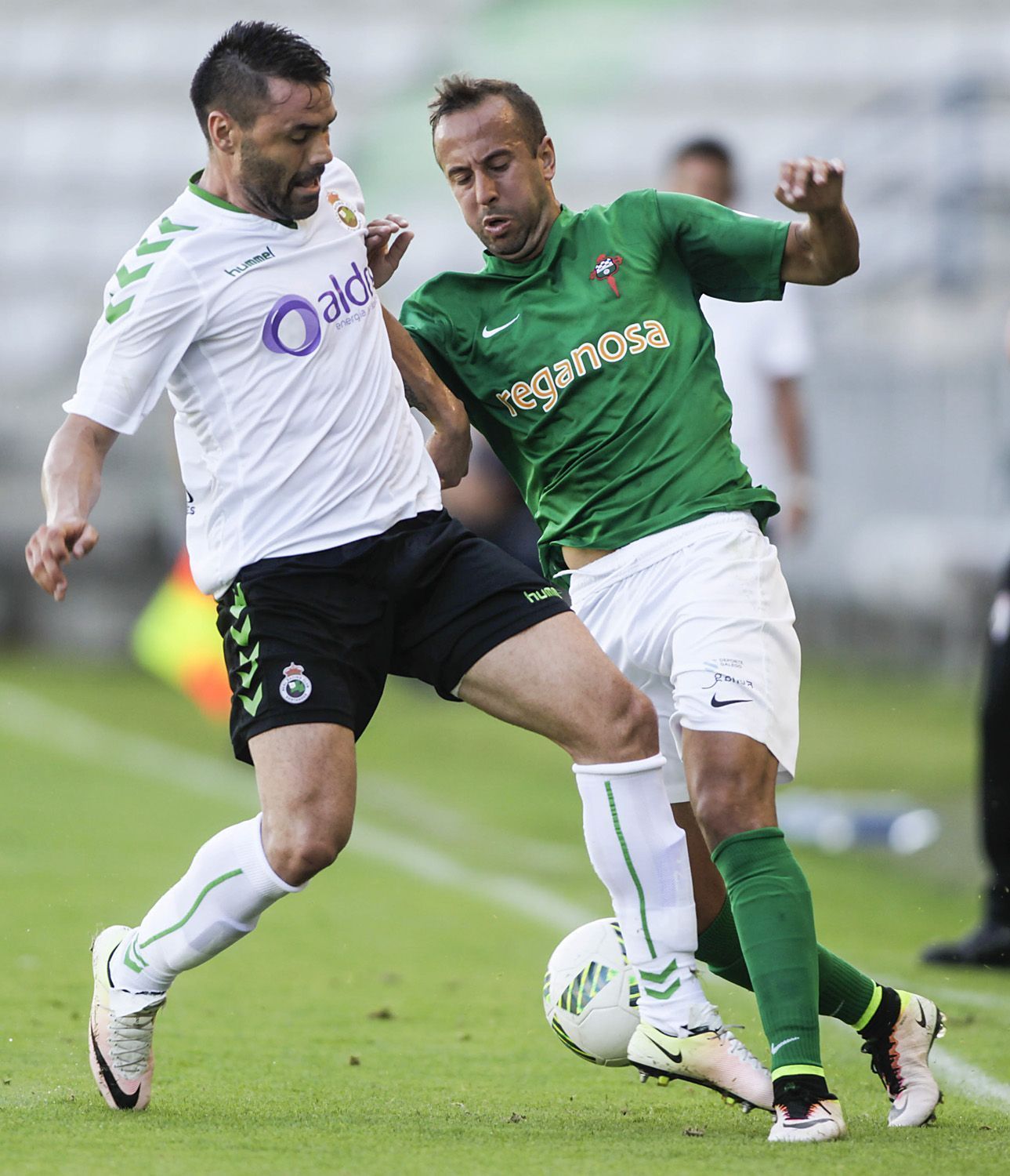 Imagen del Racing de Ferrol-Racing de Santander en A Malata (foto: Mero Barral / 13fotos para Ferrol360)