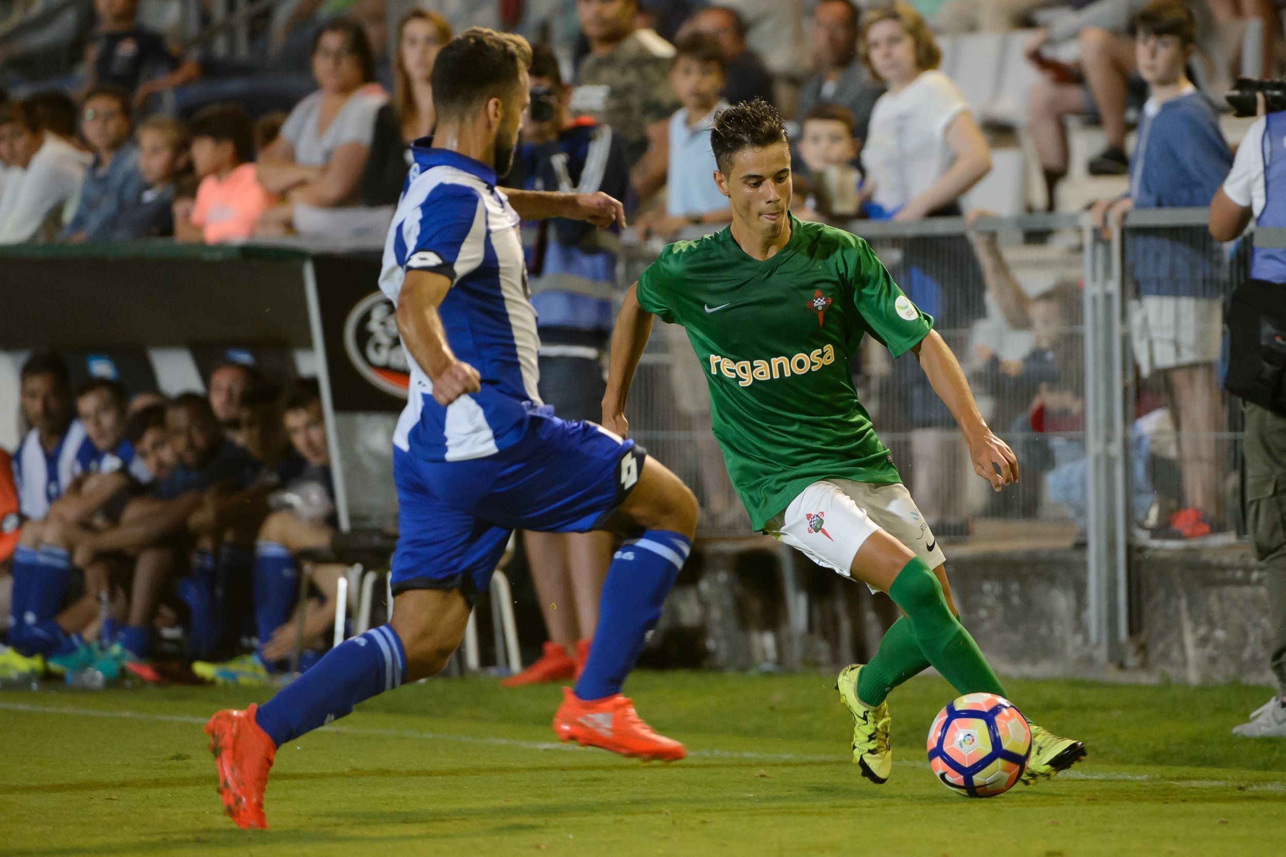 Imagen de Borja Freire en el Trofeo Concepción Arenal entre Racing y Deportivo en A Malata (foto: 13fotos para Ferrol360)