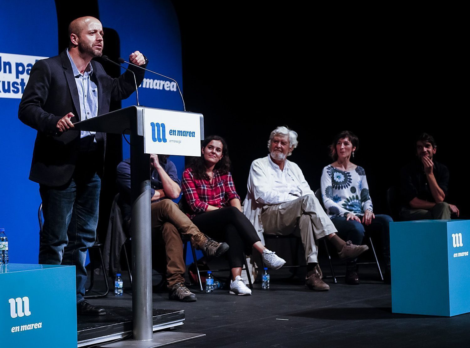 Luís Villares interviene en el acto de En Marea en el Jofre (foto: Mero Barral / 13fotos para Ferrol360)