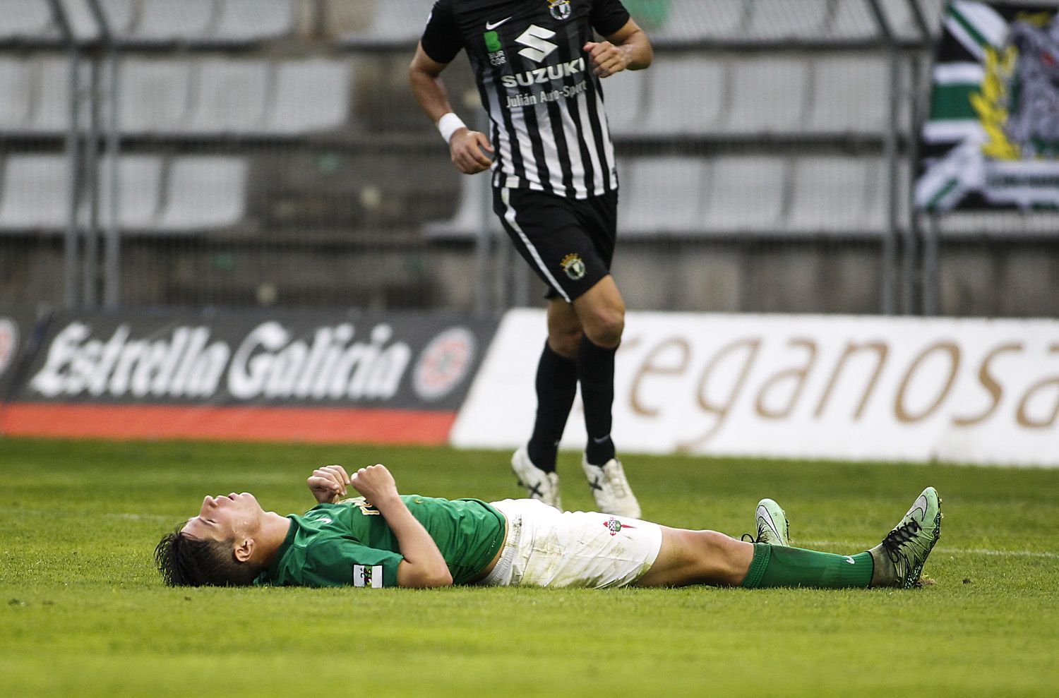 Brais Abelenda, en el Racing-Burgos de A Malata (foto: Mero Barral / 13fotos para Ferrol360)