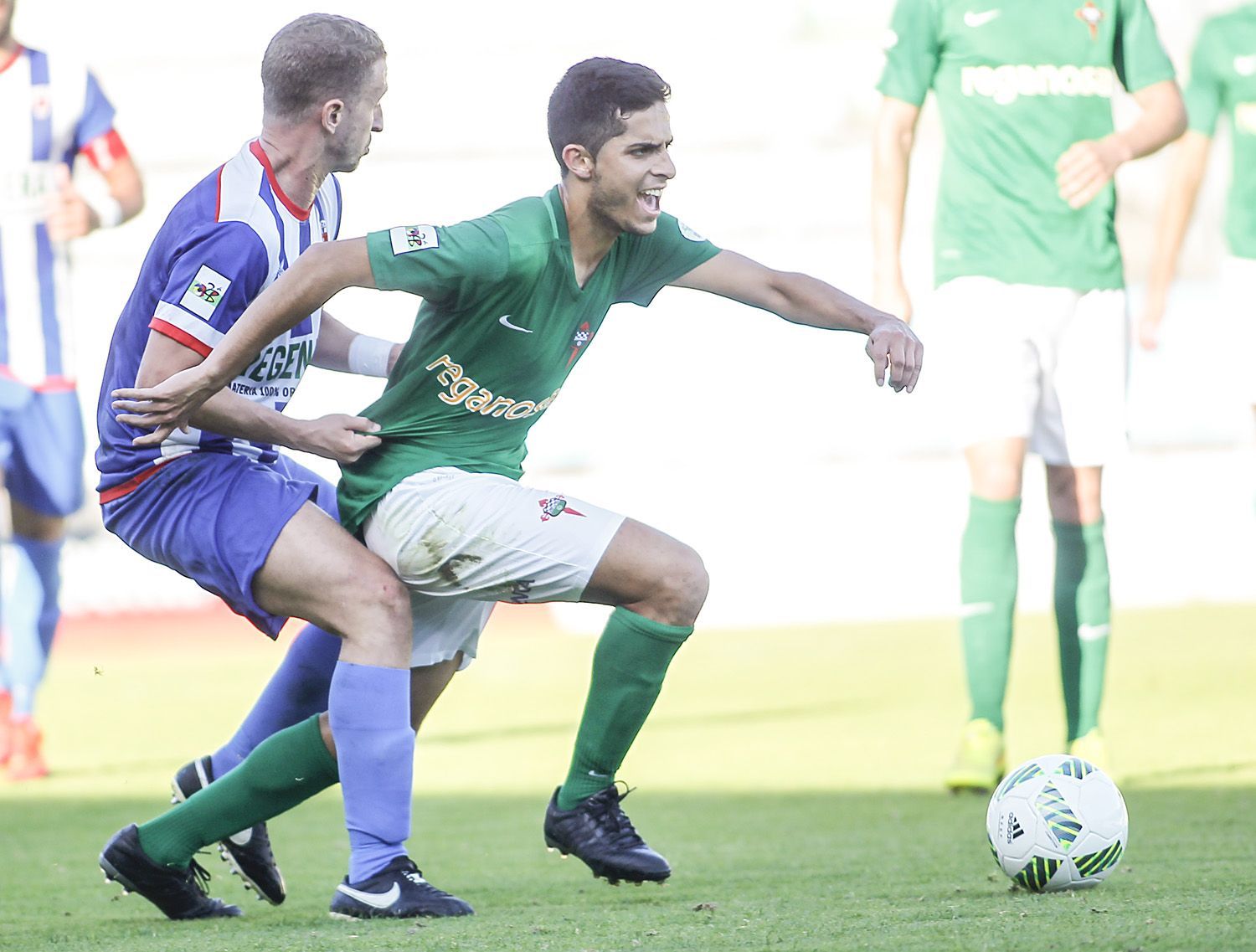 Bicho despuntó otra vez en el once inicial del Racing ante el Izarra en A Malata (foto: Mero Barral / 13fotos para Ferrol360)