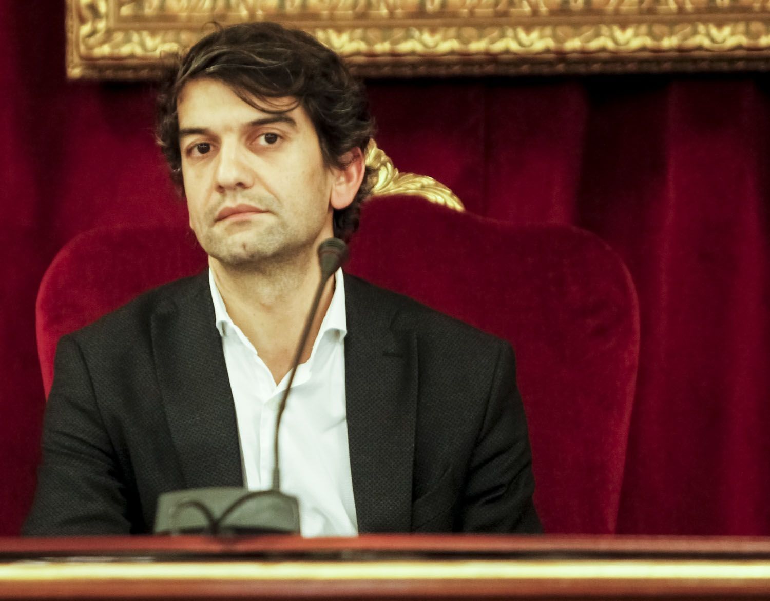 Jorge Suárez, en el pleno del Concello de Ferrol (foto: Mero Barral / 13fotos para Ferrol360)