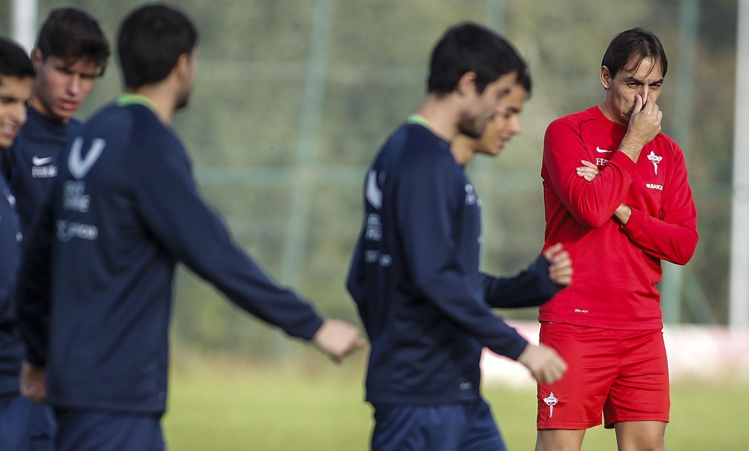 Miguel Ángel Tena, en su primer entrenamiento como técnico del Racing en A Malata (foto: Mero Barral / 13fotos para Ferrol360)