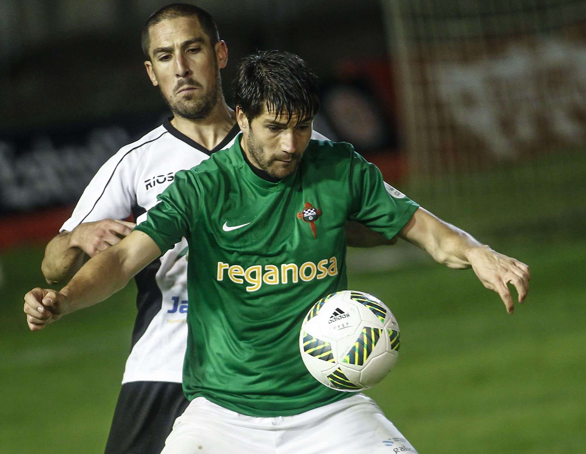 Álex Felip formó de inicio en el Racing-Tudelano de A Malata (foto: Mero Barral / 13fotos para Ferrol360)