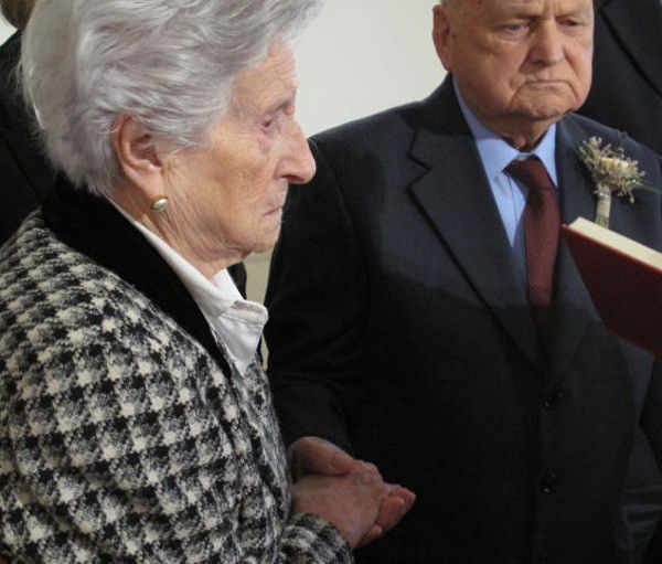 María Andrea y Carlos renovaron sus votos en la iglesia del Carmen este sábado (cedida)