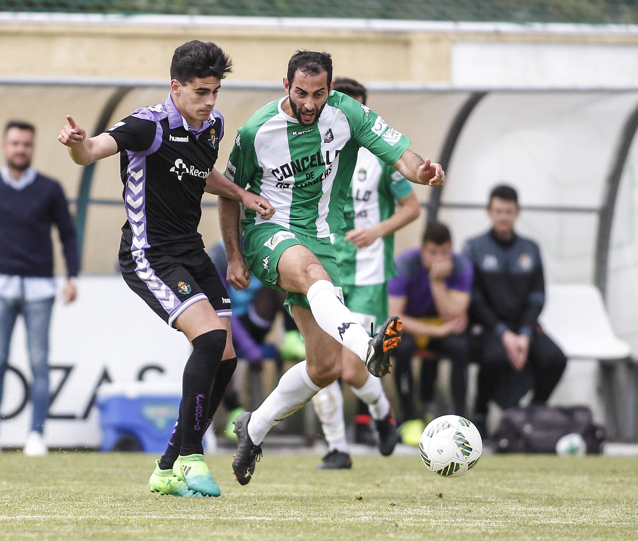 Imagen del Somozas-Valladolid B en el Alcalde Manuel Candocia (foto: Mero Barral / 13fotos para Ferrol360)