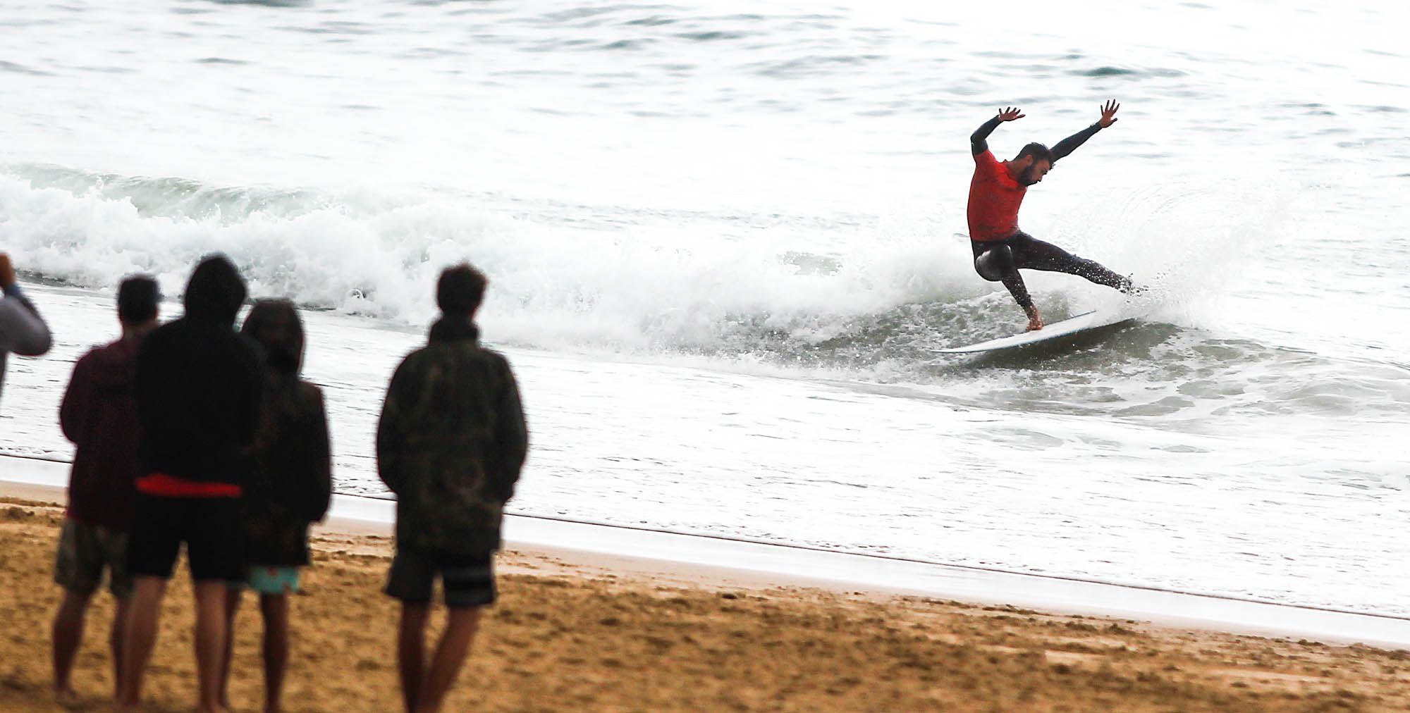 Inicio en Doniños del campeonato de España de surf (foto: Mero Barral / 13fotos para Ferrol360)