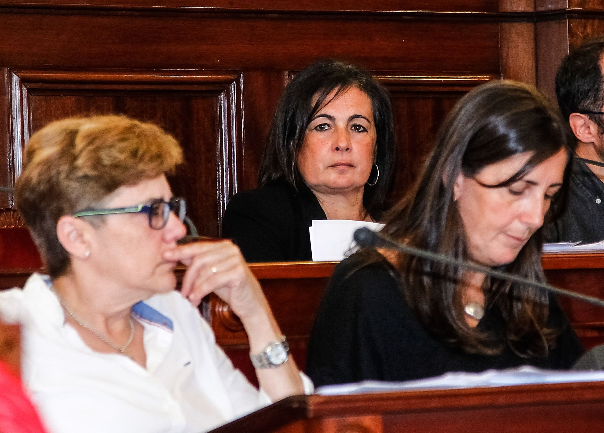 Esther Leira, tras Rosa Méndez Fonte y María Fernández Lemos, en el pleno de este jueves en Ferrol (foto: Mero Barral / 13fotos para Ferrol360)