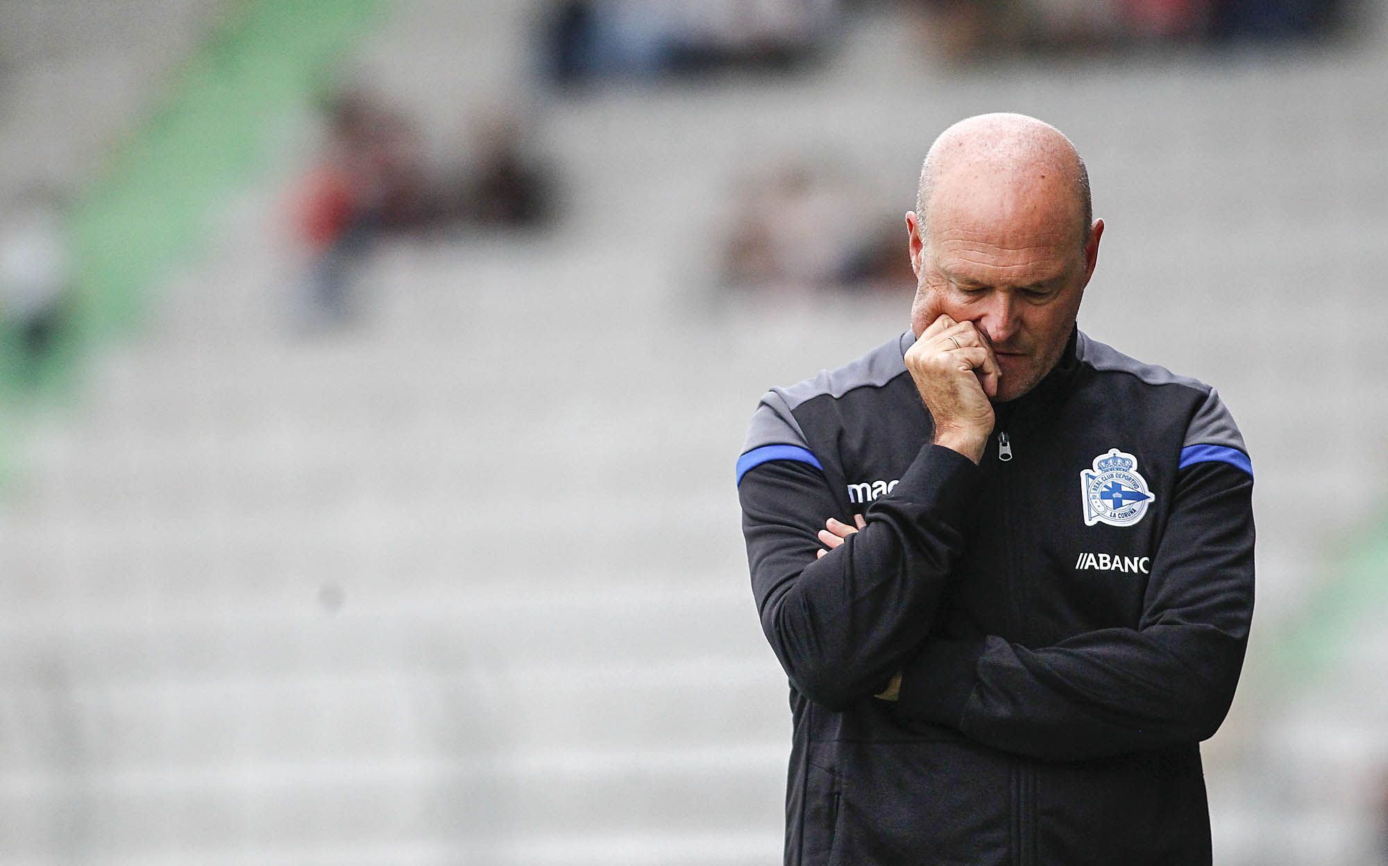 Pepe Mel, durante el Racing-Deportivo (foto: Mero Barral / 13fotos para Ferrol360)