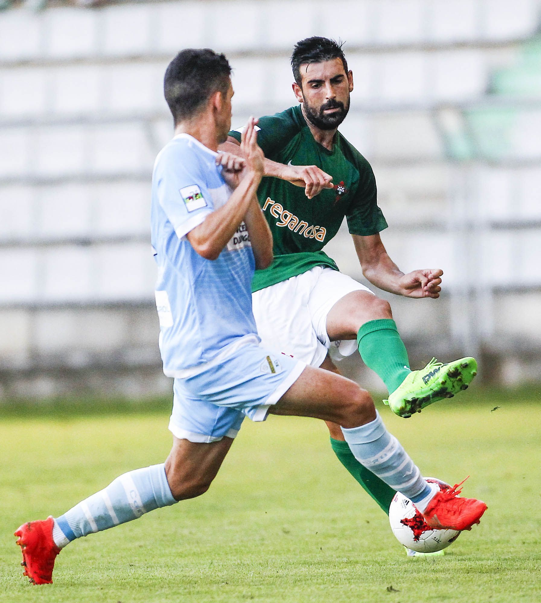 Diego Maceira, durante el Racing-Coruxo (foto: Mero Barral / 13fotos para Ferrol360)