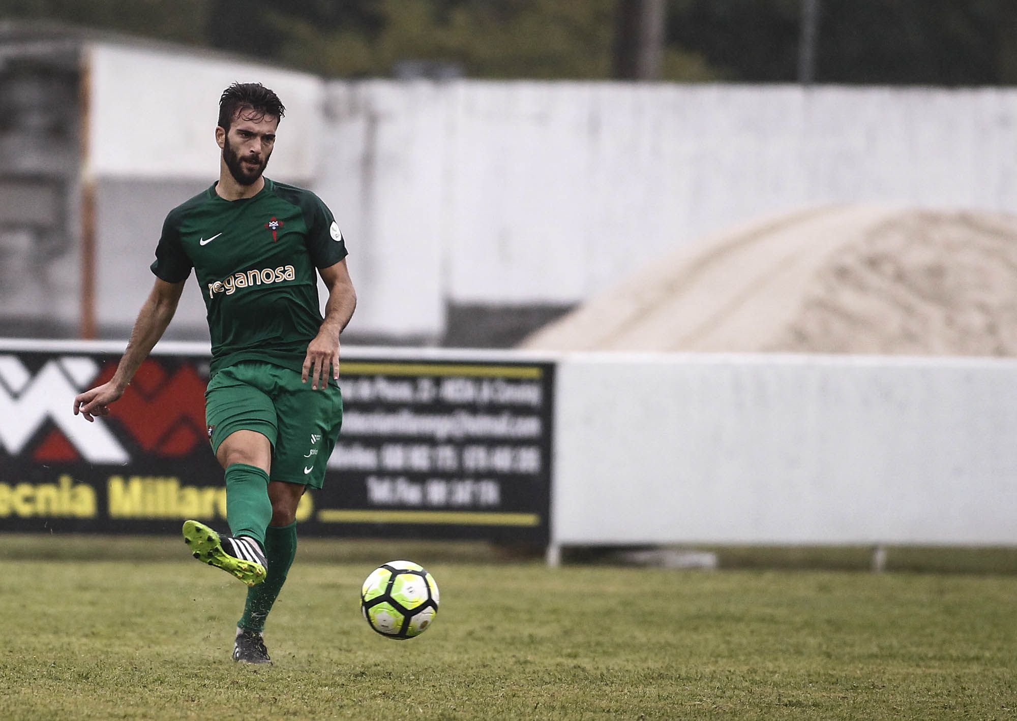 Jacobo Trigo debutó en el O Val-Racing en Sinde (foto: Mero Barral / 13fotos para Ferrol360)
