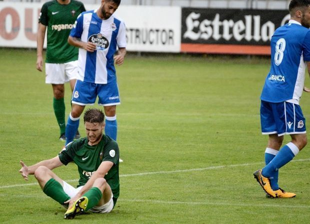 Joseba Beitia, tras un lance del Racing-Fabril (foto: Raúl Lomba / Ferrol360)