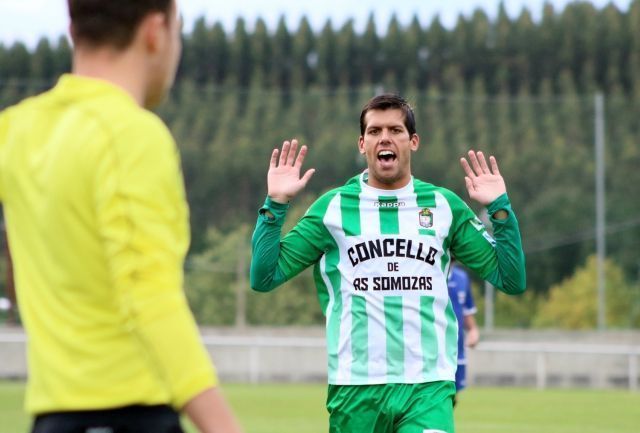 Álex Pérez, en una imagen del Somozas-Laracha (foto: Raúl Lomba / Ferrol360)