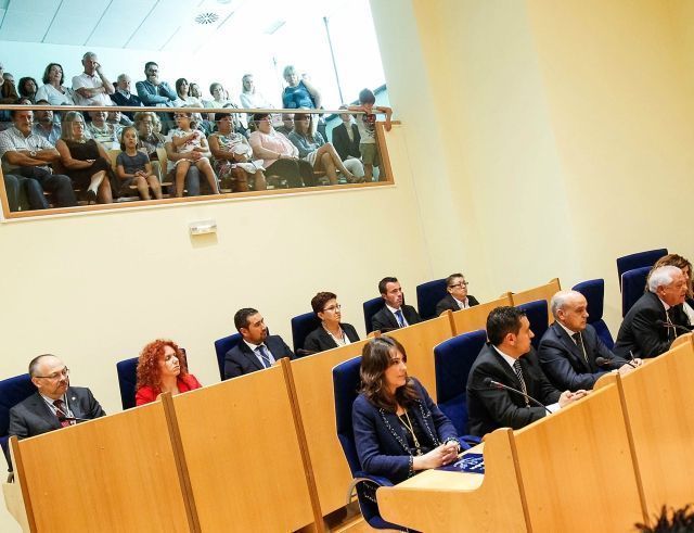 Pleno de elección de Marián Ferreiro como alcaldesa de Narón (foto: Mero Barral / 13fotos para Ferrol360)