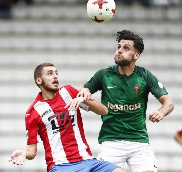 Fran Sota, en una imagen del Racing-Navalcarnero (foto: Mero Barral / 13fotos para Ferrol360)