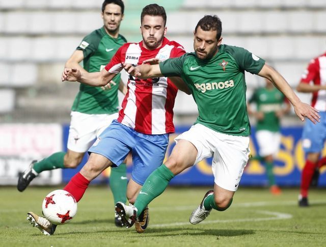 Gonzalo García, en una imagen del Racing-Navalcarnero (foto: Mero Barral / 13fotos para Ferrol360)