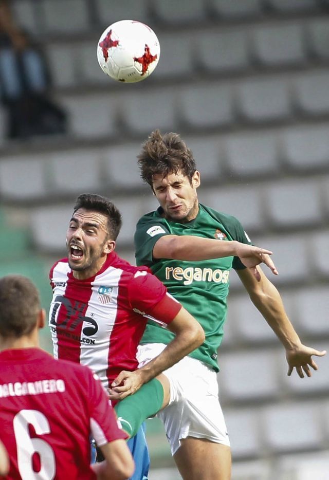 Aitor Aldalur, en una imagen del Racing-Navalcarnero (foto: Mero Barral / 13fotos para Ferrol360)