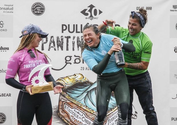Final femenina del Pull&Bear Pantín Classic Galicia Pro (foto: Mero Barral / 13fotos para Ferrol360)