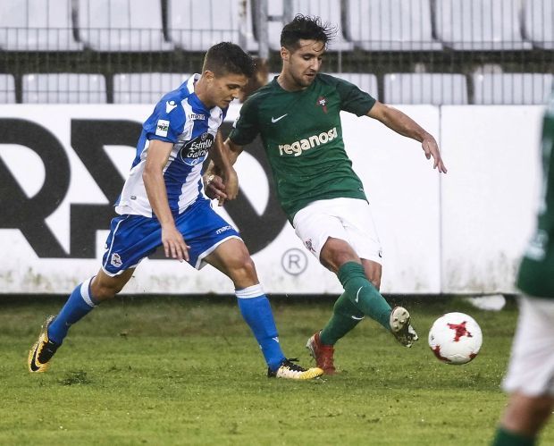 Alain Eizmendi, durante el Racing-Fabril de A Malata (foto: Mero Barral / 13fotos para Ferrol360)