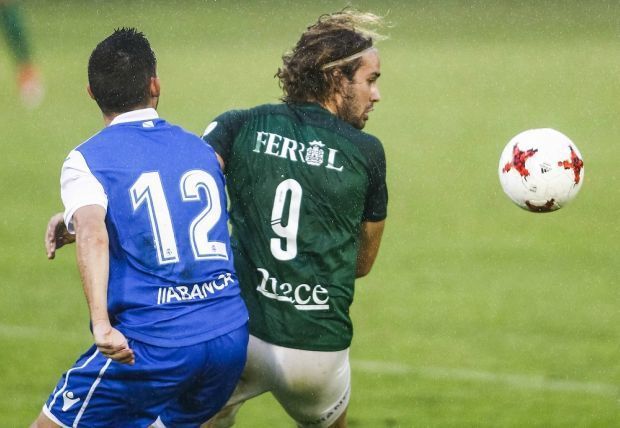 Mendi, durante el Racing-Fabril de A Malata (foto: Mero Barral / 13fotos para Ferrol360)
